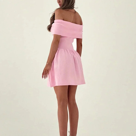 Pink Elegant Women's Off-Shoulder Mini Dress In Romantic Color - Picture 2 of 6